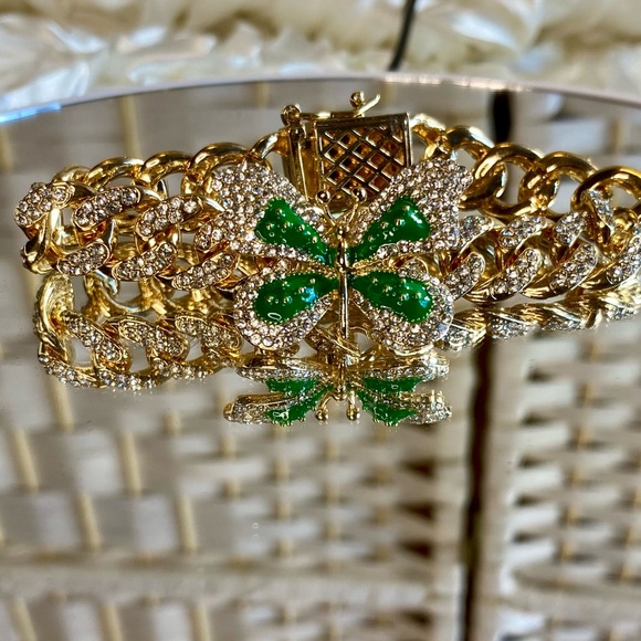 NWT Austrian Crystal, Enameled Butterfly Spinner Bracelet in Goldtone (8.00 In) - Picture 10 of 17